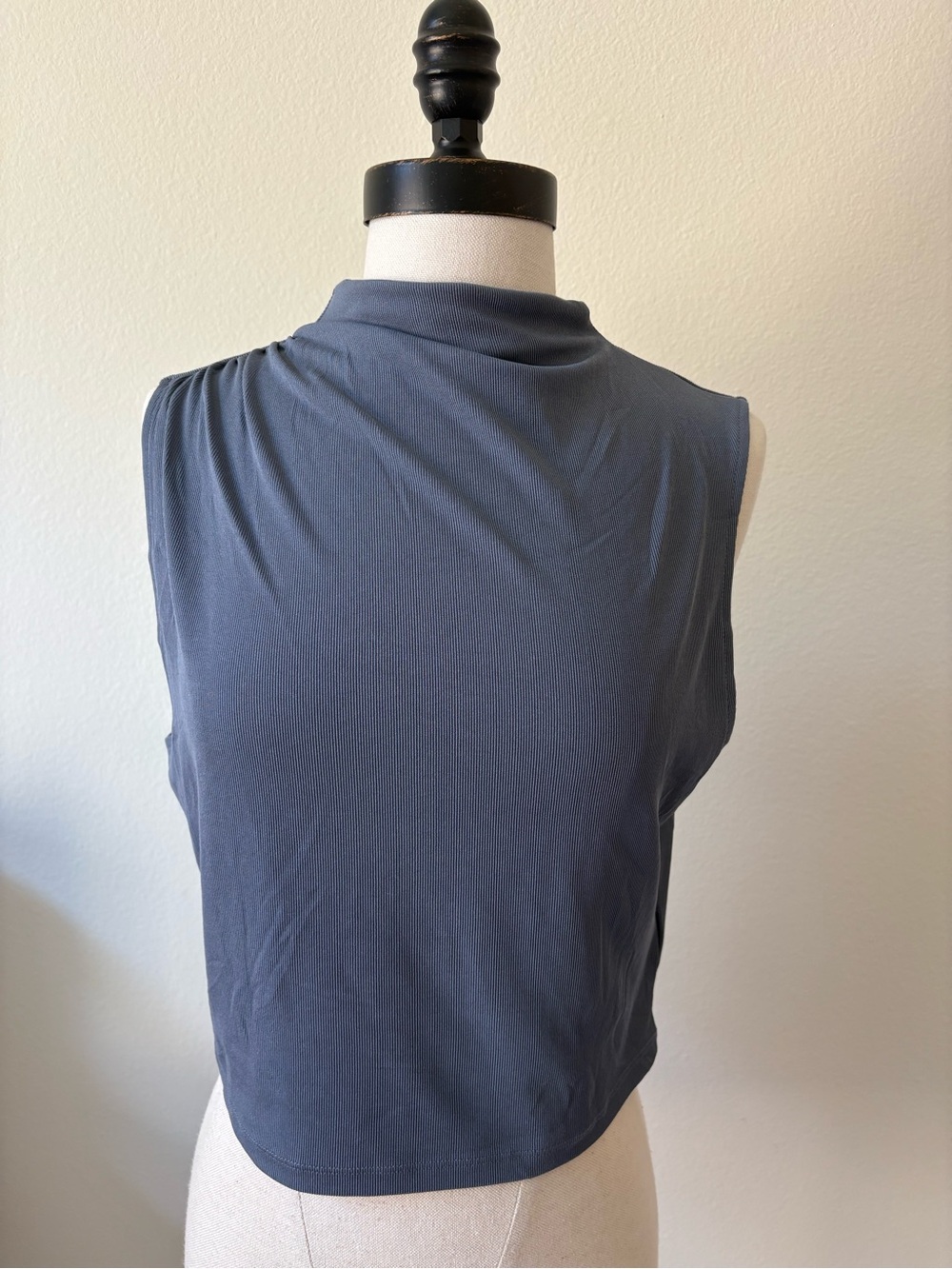 H&M | BUNDLE OF 2!! Sleeveless Mock Neck Tank Top
